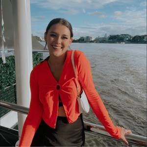 Meet your Posher, Samantha